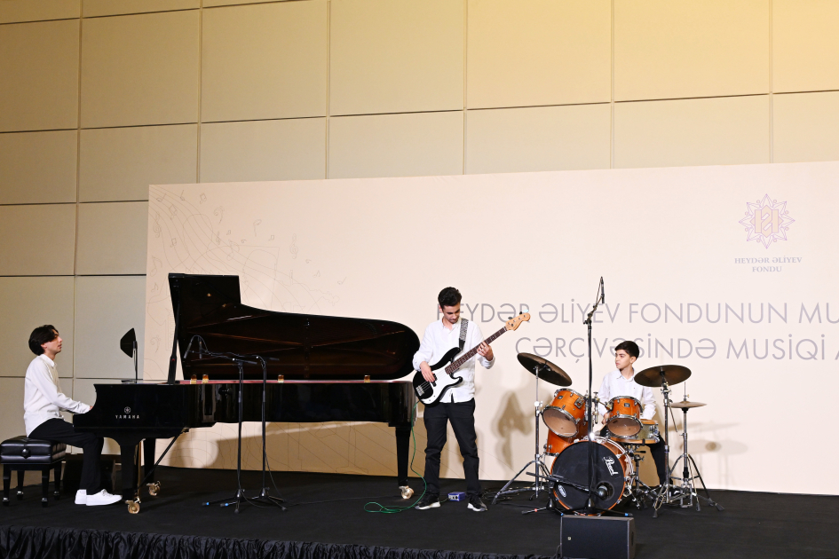 Presentation of musical instruments acquired with support from Heydar Aliyev Foundation held (PHOTO)