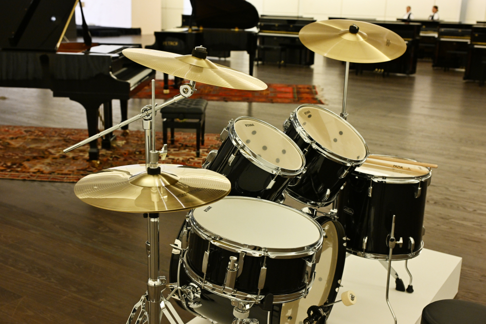 Presentation of musical instruments acquired with support from Heydar Aliyev Foundation held (PHOTO)