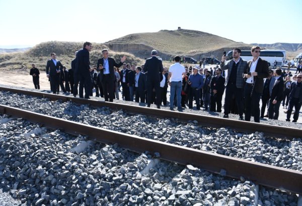 Ambassadors, heads of int'l entities view Azerbaijan's Hakari train station (PHOTO/VIDEO)