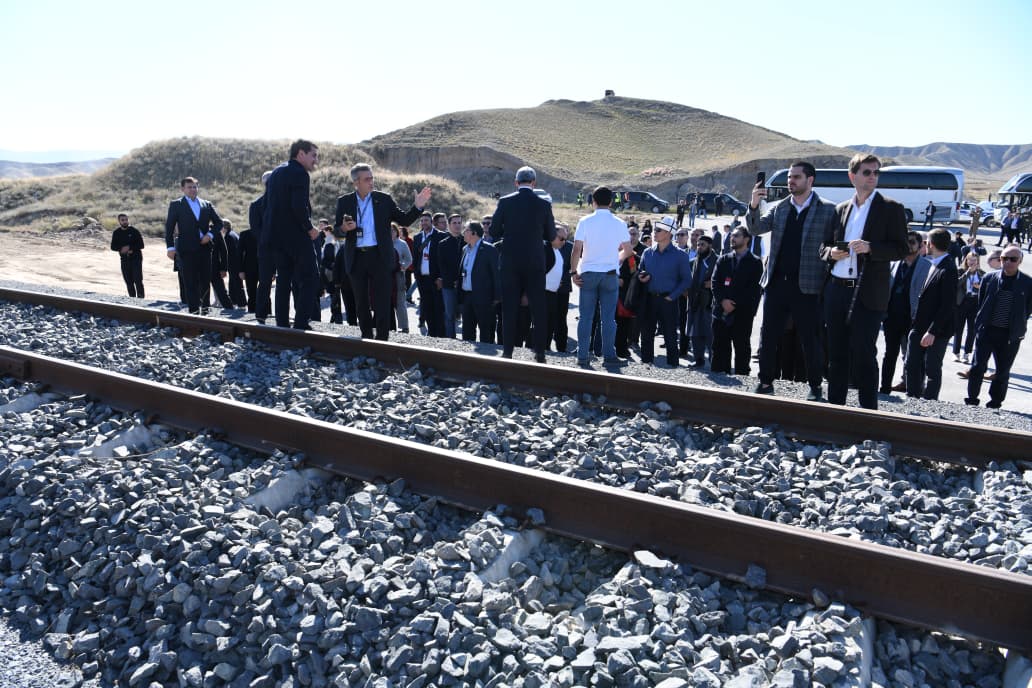 Ambassadors, heads of int'l entities view Azerbaijan's Hakari train station (PHOTO/VIDEO)