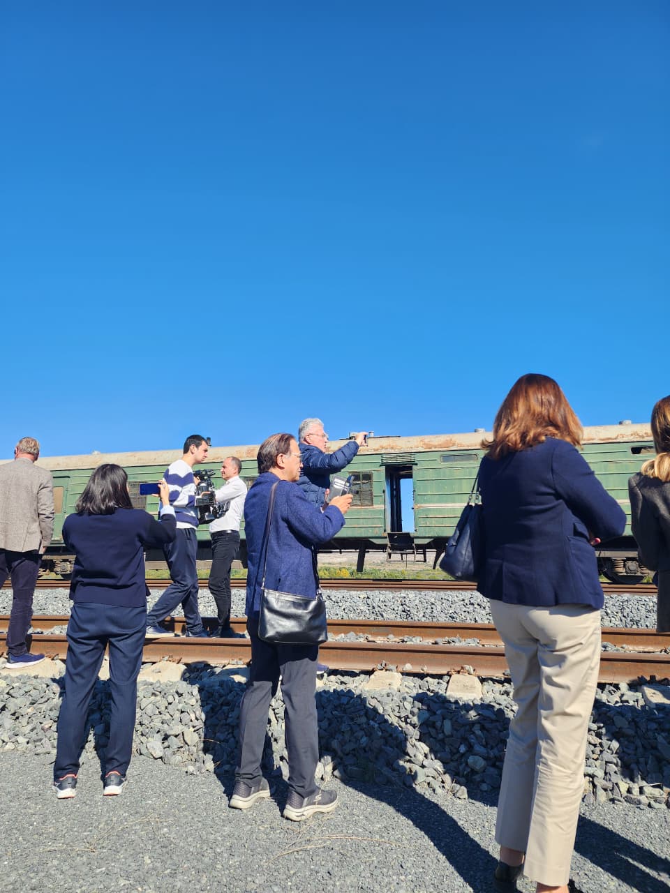 Ambassadors, heads of int'l entities view Azerbaijan's Hakari train station (PHOTO/VIDEO)