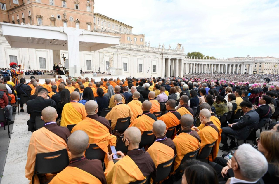 Sheikhulislam Allahshukur Pashazade meets with Pope Leo XIV in the Vatican (PHOTO)