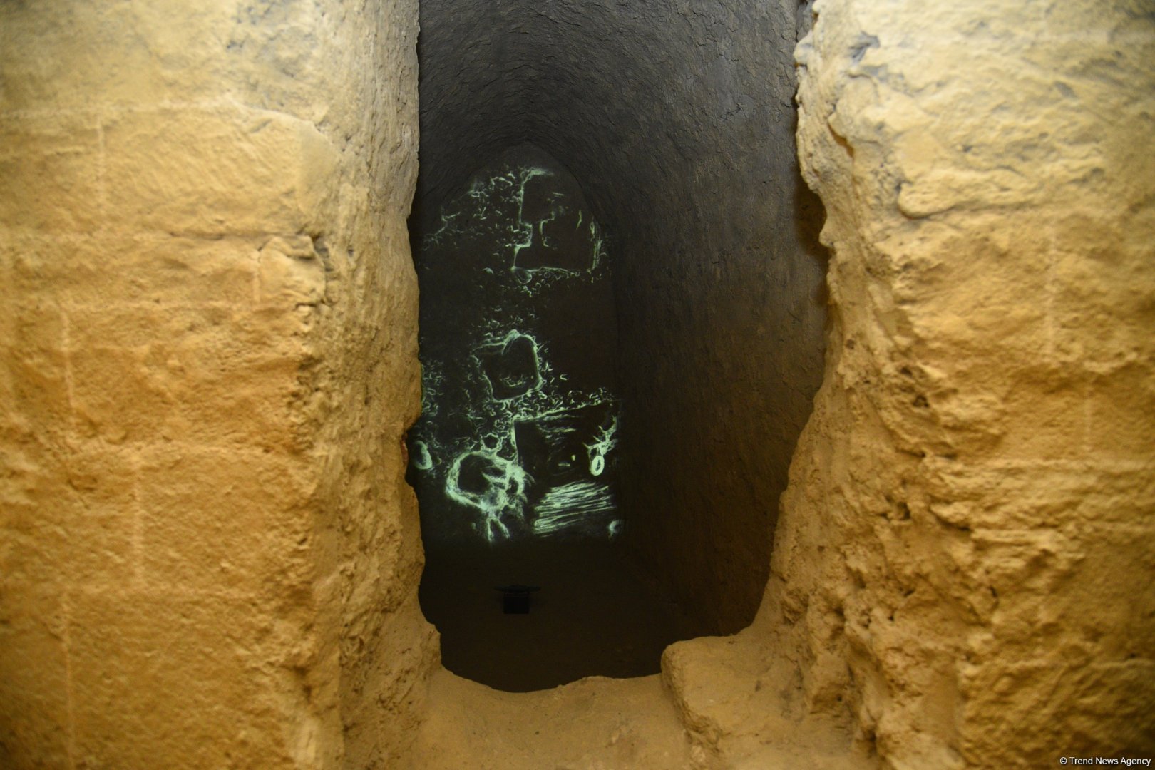 Baku's Icherisheher opens "Flowing Memory" expo in 17th-century underground bath (PHOTO)
