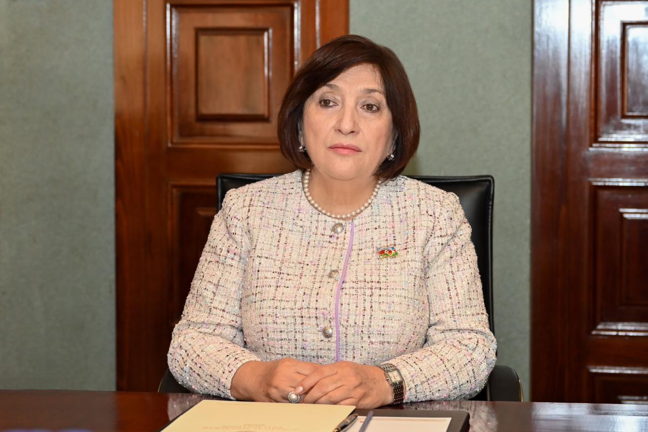 Azerbaijani parliament speaker meets with President of Arab Parliament (PHOTO)