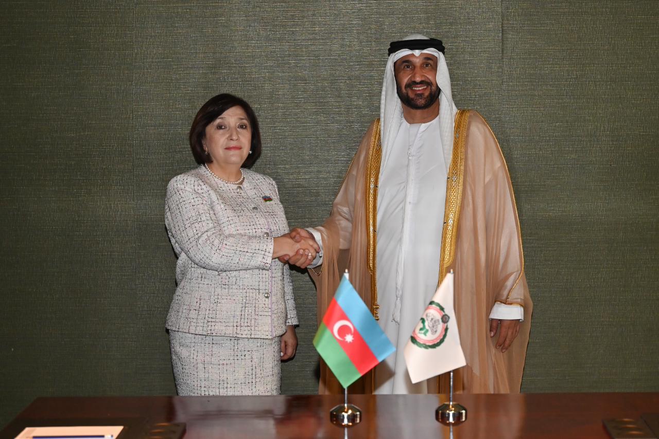Azerbaijani parliament speaker meets with President of Arab Parliament (PHOTO)