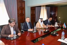 Azerbaijani parliament speaker meets with President of Arab Parliament (PHOTO)