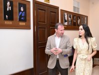 "How Much is Enough?" inclusive dance performance presented within "Art Weekend" (PHOTO)