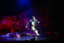 "How Much is Enough?" inclusive dance performance presented within "Art Weekend" (PHOTO)