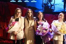 "How Much is Enough?" inclusive dance performance presented within "Art Weekend" (PHOTO)