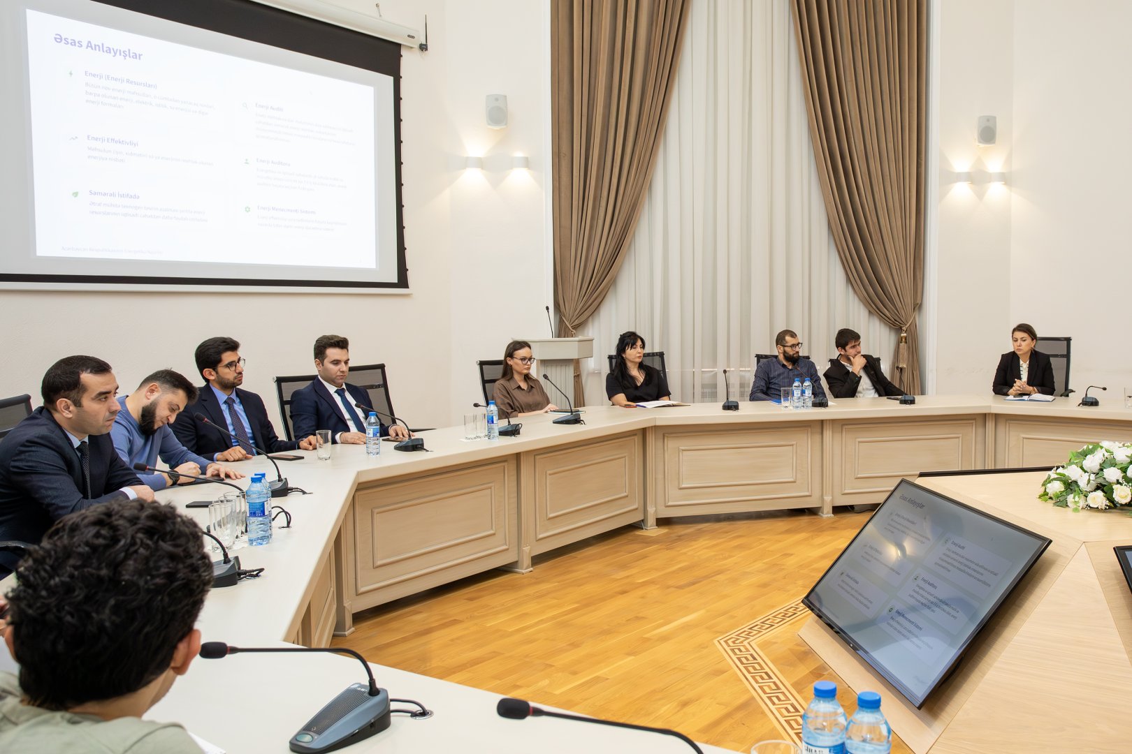 Azerbaijan sparks dialogue on energy audit at ministry briefing (PHOTO)