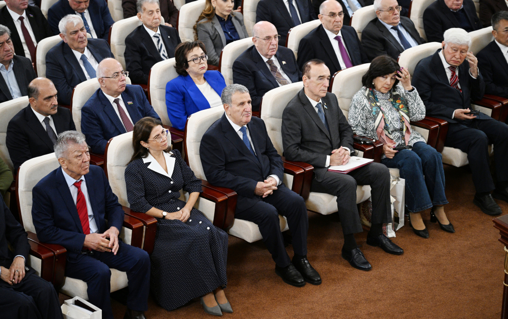 President Ilham Aliyev addresses conference dedicated to 80th anniversary of Azerbaijan National Academy of Sciences (PHOTO)
