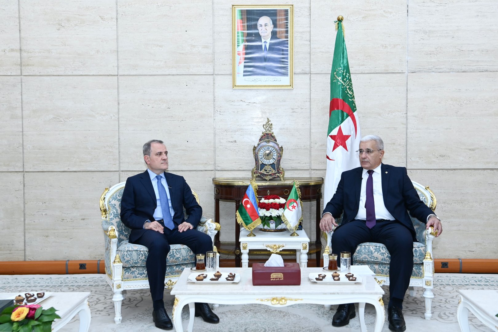 Azerbaijani FM meets with Speaker of Algerian Parliament (PHOTO)