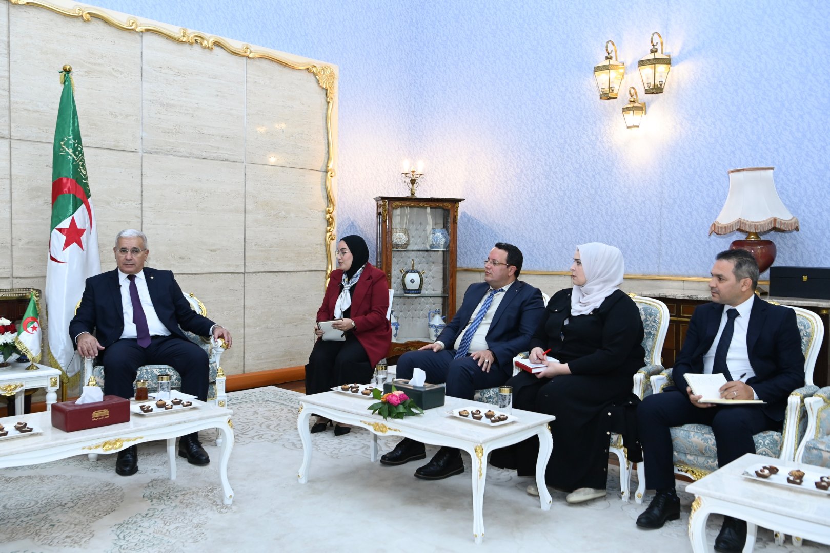 Azerbaijani FM meets with Speaker of Algerian Parliament (PHOTO)