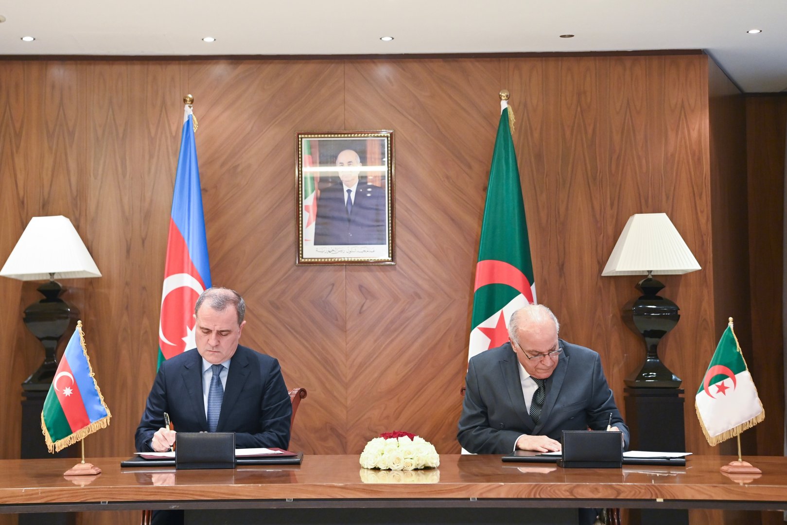 Azerbaijan, Algeria to mint trade, economy, scientific and tech co-op commission (PHOTO)