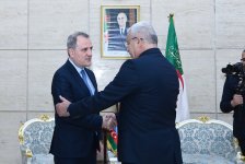 Azerbaijani FM meets with Speaker of Algerian Parliament (PHOTO)