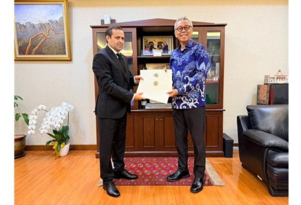 Turkmen ambassador presents credentials in Indonesia, discussing dialogue expansion