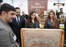 Heydar Aliyev Foundation VP Leyla Aliyeva and Head of Baku Media Center Arzu Aliyeva attend exhibition-sale fair of beekeeping products (PHOTO)