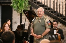 VP of Heydar Aliyev Foundation Leyla Aliyeva and Head of Baku Media Center Arzu Aliyeva attend “Joy of Victory” literary-musical evening at Baku Book Center (PHOTO)