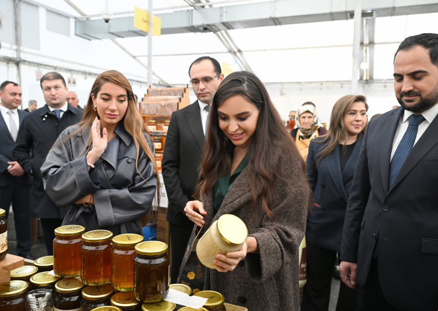 Heydar Aliyev Foundation VP Leyla Aliyeva and Head of Baku Media Center Arzu Aliyeva attend exhibition-sale fair of beekeeping products (PHOTO)
