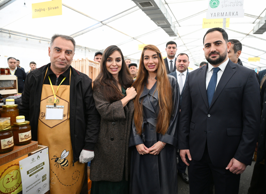 Heydar Aliyev Foundation VP Leyla Aliyeva and Head of Baku Media Center Arzu Aliyeva attend exhibition-sale fair of beekeeping products (PHOTO)
