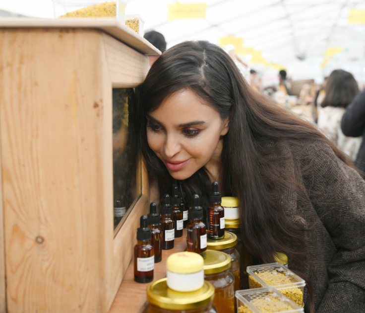 Heydar Aliyev Foundation VP Leyla Aliyeva and Head of Baku Media Center Arzu Aliyeva attend exhibition-sale fair of beekeeping products (PHOTO)