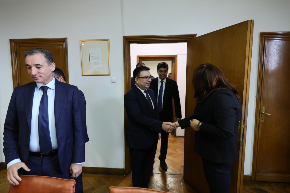 Azerbaijan, Romania deepen media partnership through national agencies (PHOTO)