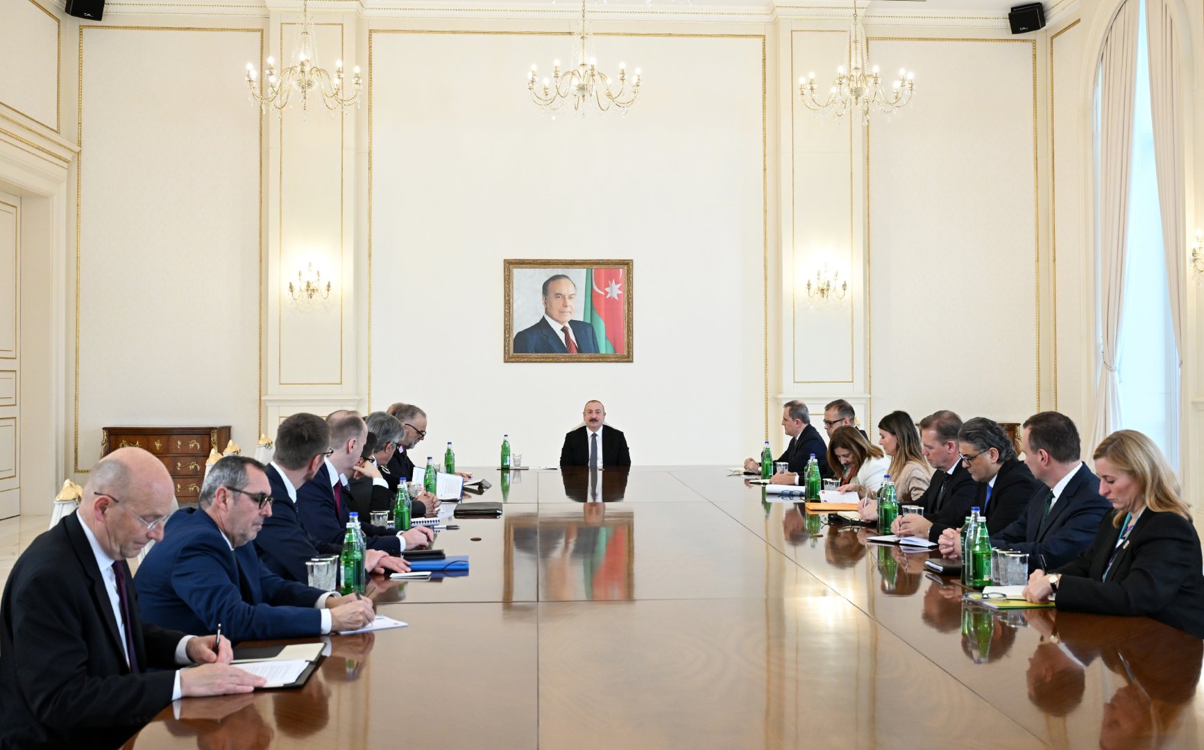 President Ilham Aliyev receives NATO delegation (PHOTO/VIDEO)