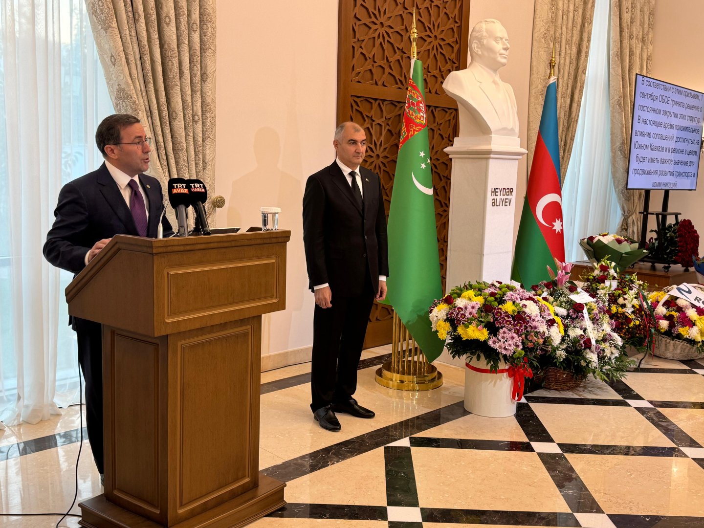 Azerbaijani embassy in Turkmenistan commemorates Victory Day (PHOTO)