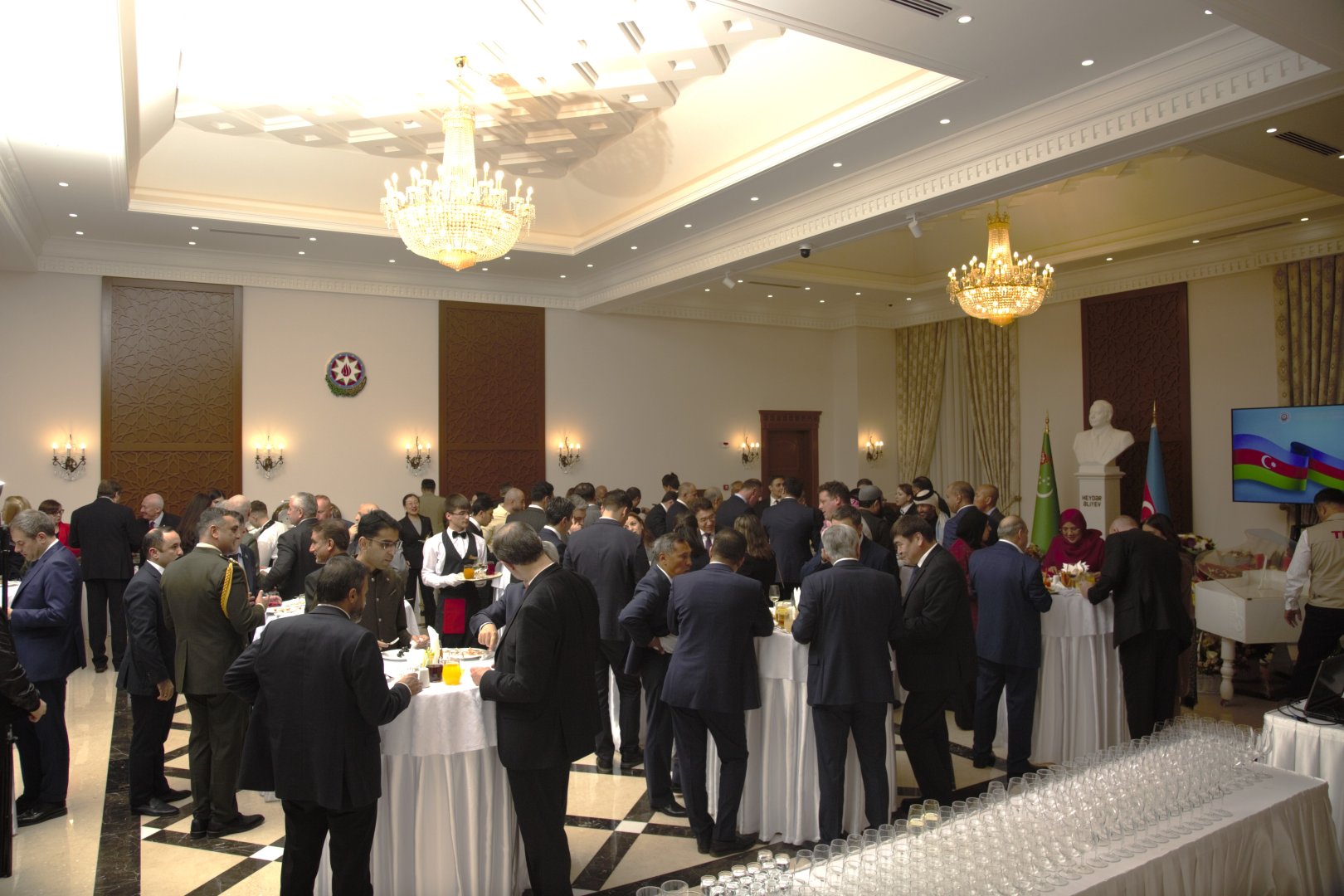 Azerbaijani embassy in Turkmenistan commemorates Victory Day (PHOTO)