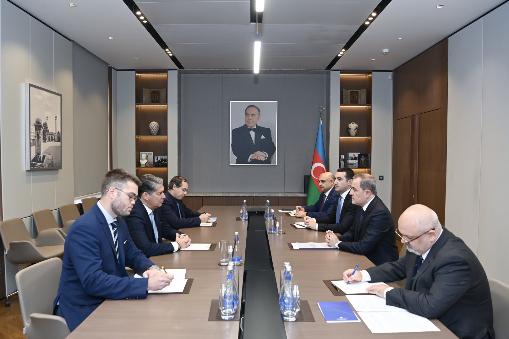 Azerbaijani foreign minister meets with outgoing Greek ambassador (PHOTO)