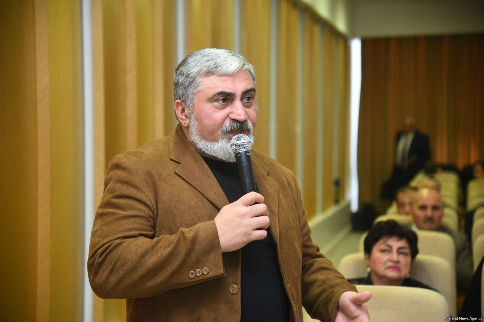 Baku conference on 'Azerbaijani literary language standards in media' wraps up (PHOTO)