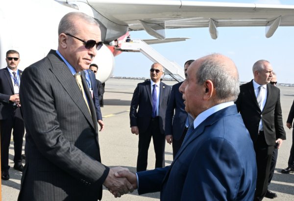 Turkish President Recep Tayyip Erdoğan arrives in Azerbaijan (PHOTO)