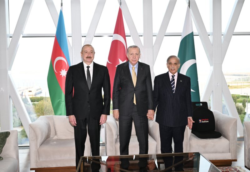 President Ilham Aliyev, President of Türkiye, PM of Pakistan hold trilateral meeting (PHOTO)