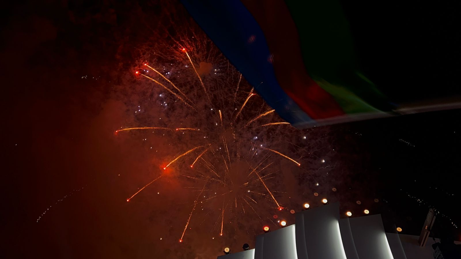 Baku celebrates Victory Day with grand fireworks show (PHOTO/VIDEO)