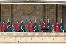 President Ilham Aliyev, First Lady Mehriban Aliyeva, President Erdoğan, Pakistani PM attend Military Parade in Baku (PHOTO/VIDEO)