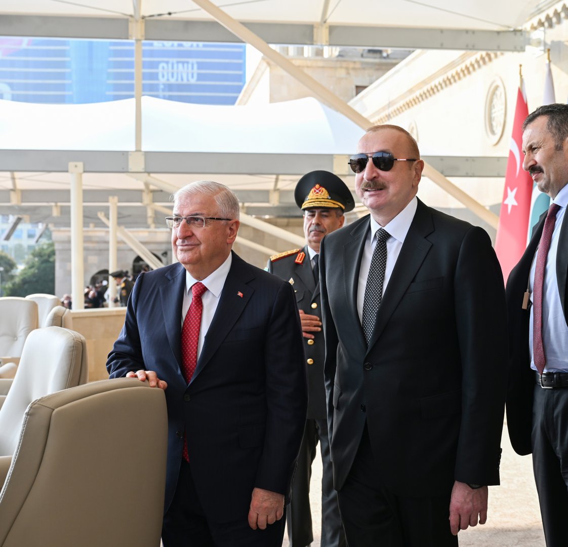 President Ilham Aliyev, First Lady Mehriban Aliyeva, President Erdoğan, Pakistani PM attend Military Parade in Baku (PHOTO/VIDEO)