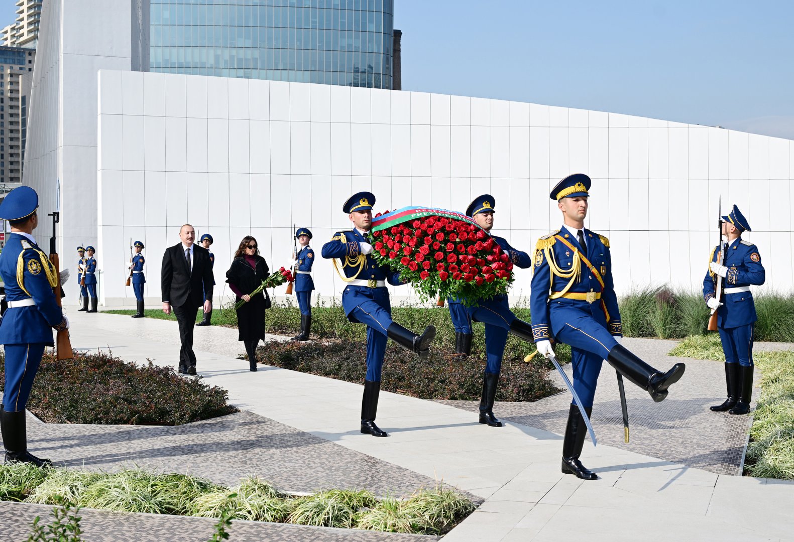 President Ilham Aliyev, First Lady Mehriban Aliyeva visit Victory Monument in Baku, attend opening of Victory Museum (PHOTO/VIDEO)