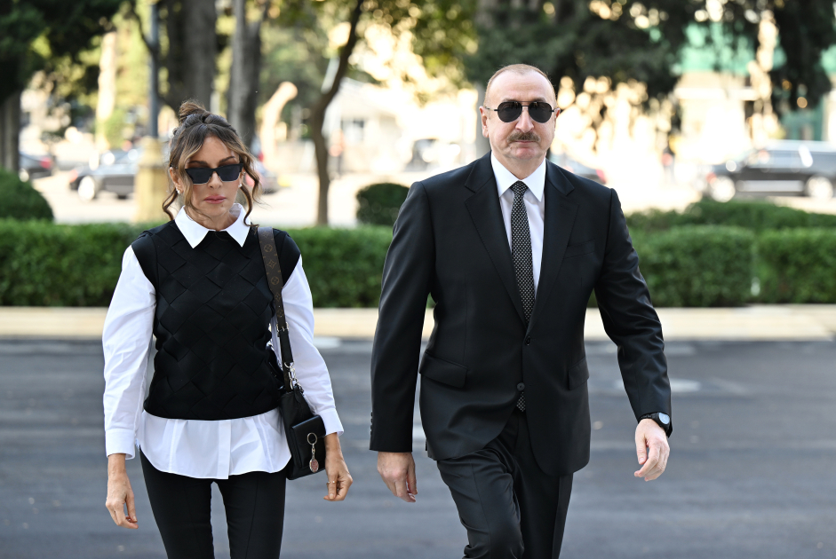 President Ilham Aliyev, First Lady Mehriban Aliyeva, President Erdoğan, Pakistani PM attend Military Parade in Baku (PHOTO/VIDEO)