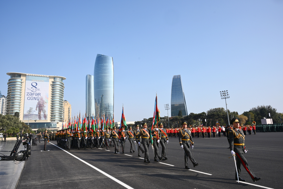President Ilham Aliyev, First Lady Mehriban Aliyeva, President Erdoğan, Pakistani PM attend Military Parade in Baku (PHOTO/VIDEO)