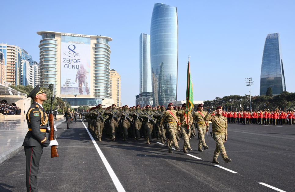 President Ilham Aliyev, First Lady Mehriban Aliyeva, President Erdoğan, Pakistani PM attend Military Parade in Baku (PHOTO/VIDEO)