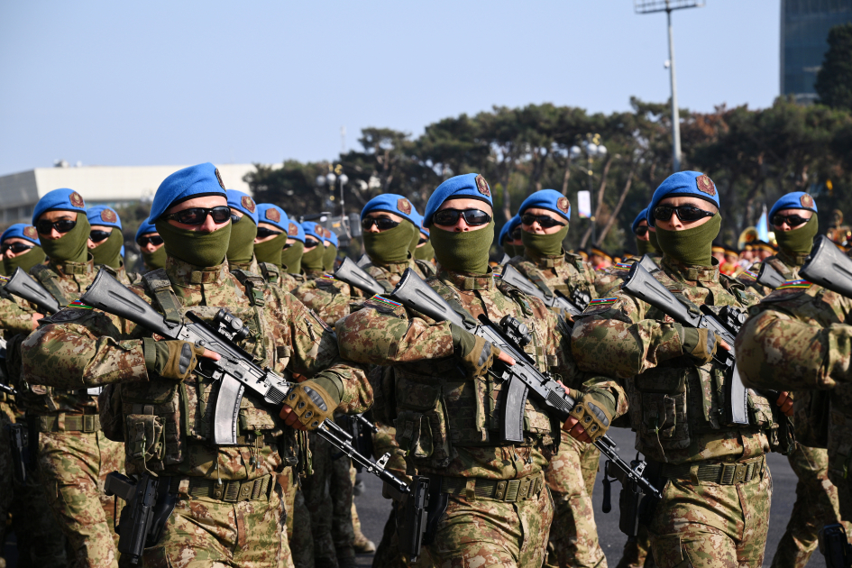 President Ilham Aliyev, First Lady Mehriban Aliyeva, President Erdoğan, Pakistani PM attend Military Parade in Baku (PHOTO/VIDEO)