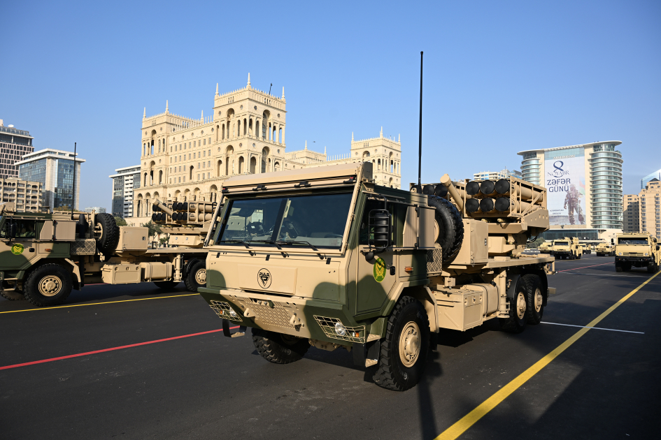 President Ilham Aliyev, First Lady Mehriban Aliyeva, President Erdoğan, Pakistani PM attend Military Parade in Baku (PHOTO/VIDEO)
