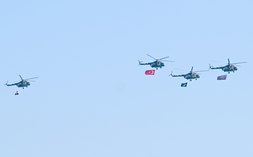 President Ilham Aliyev, First Lady Mehriban Aliyeva, President Erdoğan, Pakistani PM attend Military Parade in Baku (PHOTO/VIDEO)