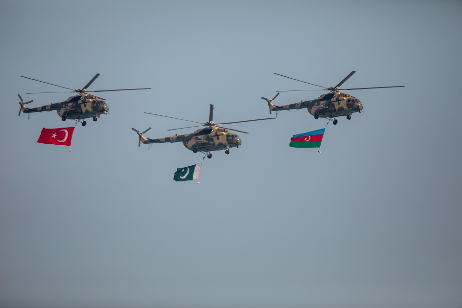 President Ilham Aliyev, First Lady Mehriban Aliyeva, President Erdoğan, Pakistani PM attend Military Parade in Baku (PHOTO/VIDEO)