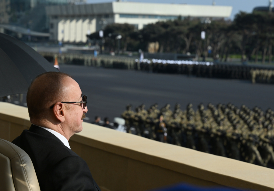 President Ilham Aliyev, First Lady Mehriban Aliyeva, President Erdoğan, Pakistani PM attend Military Parade in Baku (PHOTO/VIDEO)