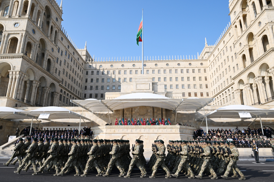 President Ilham Aliyev, First Lady Mehriban Aliyeva, President Erdoğan, Pakistani PM attend Military Parade in Baku (PHOTO/VIDEO)