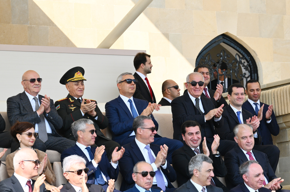 President Ilham Aliyev, First Lady Mehriban Aliyeva, President Erdoğan, Pakistani PM attend Military Parade in Baku (PHOTO/VIDEO)