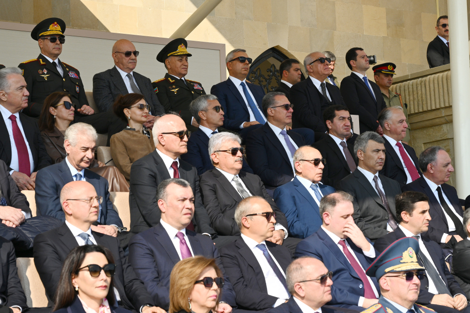 President Ilham Aliyev, First Lady Mehriban Aliyeva, President Erdoğan, Pakistani PM attend Military Parade in Baku (PHOTO/VIDEO)
