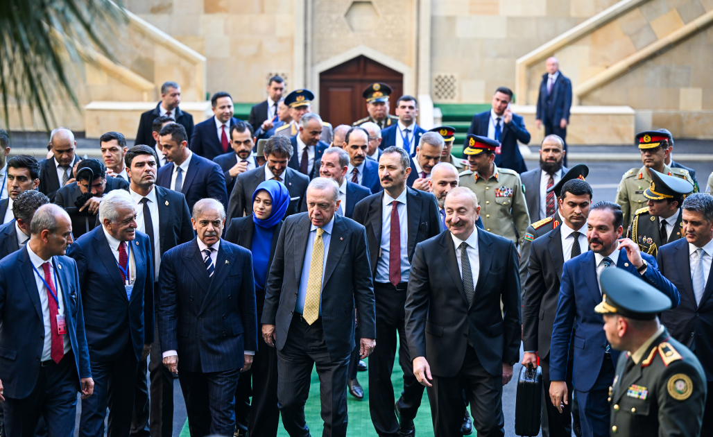 President Ilham Aliyev, First Lady Mehriban Aliyeva, President Erdoğan, Pakistani PM attend Military Parade in Baku (PHOTO/VIDEO)