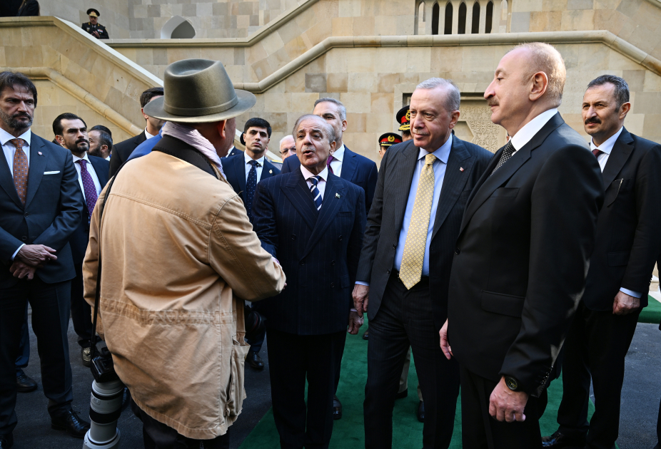 President Ilham Aliyev, First Lady Mehriban Aliyeva, President Erdoğan, Pakistani PM attend Military Parade in Baku (PHOTO/VIDEO)